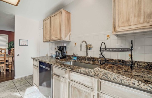 Colorado Springs House | 3BD Quiet Suburbs Restaurants & Parks