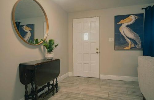 Greater Northdale House | 3bdr 2bth Lake Home close to all