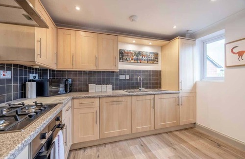 Windsor Apartment | 3Bed, 2Bath Penthouse Near Windsor & Long Walk