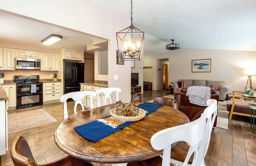 Three Rivers House | 3bed/2bath, Pet Friendly, Private Dock, Sunriver