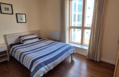 Ringsend Apartment | 3bed 3bath Liffey river view