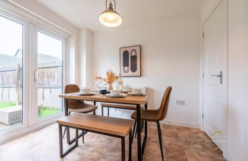 Llanwern Apartment | 3BED Glan Llyn Retreat - Close to Cardiff & Newport - Parking