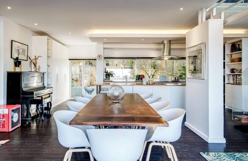 Hout Bay Villa | 3bed Home 4-min to Llandudno Beach Backline Views