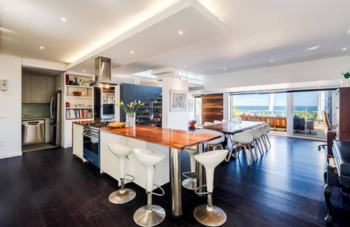 Hout Bay Villa | 3bed Home 4-min to Llandudno Beach Backline Views