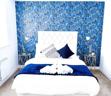 Bordesley House | 3Bed House For Contractors Large Group Sleep upto9
