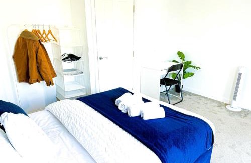 Bordesley House | 3Bed House For Contractors Large Group Sleep upto9