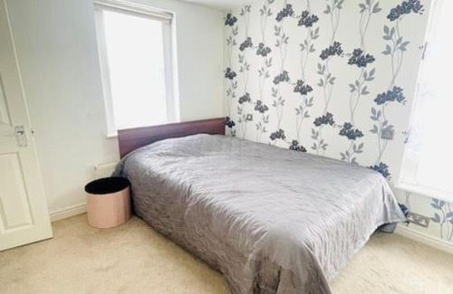 Waltham Cross House | 3bedroom beautiful cottage