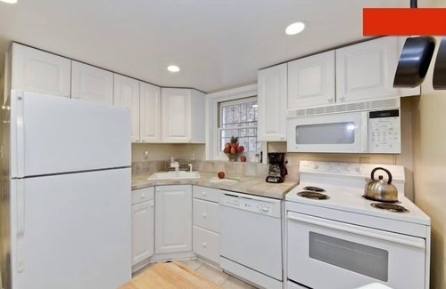 Dupont Circle Apartment | 3Beds/Kitchen/OptionalParking in Heart Dupont-DC