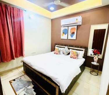Malviya Nagar Apartment | 3BHK Airport Abode Apartment With Netflix and Prime