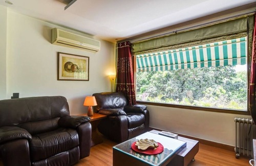 New Friends Colony Apartment | 3BHK Cosy & Ultra Luxurious Apartment