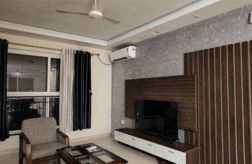 Agara Apartment | 3BHK- View of Pool, Lake, Sunset With Maid on 6th floor only for Families