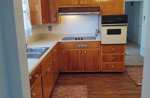 Northeast Heights House | 3BR, 1 & 3/4 BA, 1 Car Garage Newly Remodeled House in NEHT's