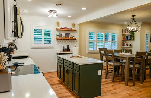 Providence Forge House | 3BR -10 Acre -Brick House on Courthouse