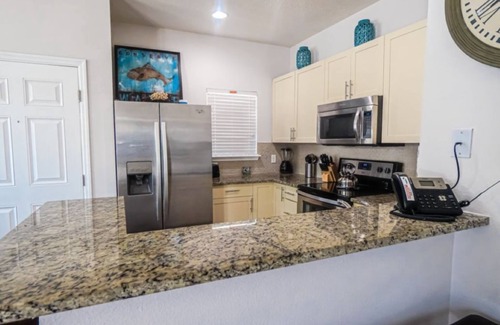West Kissimmee House | 3BR/2BA Beautiful Townhouse only 6 miles from Disney Parks and other attractions