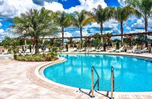 West Kissimmee House | 3BR/2BA Beautiful Townhouse only 6 miles from Disney Parks and other attractions