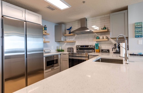 Long Beach Condo | 3BR 2BA Condo in Tower 1 @ The Majestic, Fully Remodeled