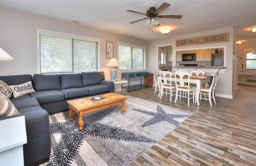 Caswell Beach Condo | 3BR/2BA Condo - Walk to Beach, Golf, Restaurant, Ocean Views Sleeps 8