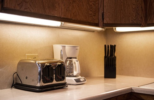 Skyland House | 3BR/2BA Skyland Home - 4200 for 30 days - Pets welcome