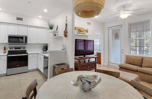 Santa Rosa Beach Condo | 3br/2ba, Sleeps 6, BBQ Grill, Pool, Beach Access + Free Attraction Tickets!