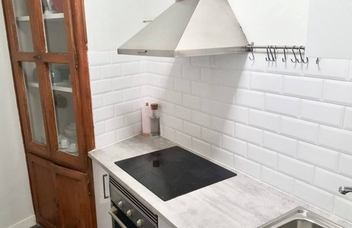 Esquerra de l'Eixample Apartment | 3BR/2BA STUNNING BALCONIED ART NOUVEAU APT, NEXT DOOR TO METRO, CITYWIDE ACCESS
