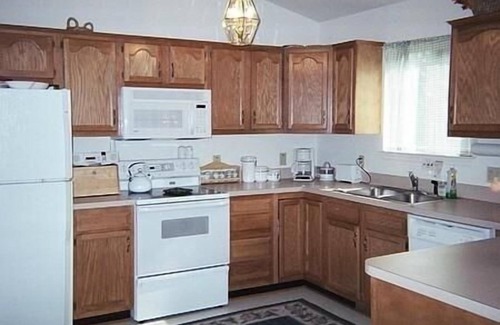 Front Royal House | 3BR 3 Level Chalet 60 Mi. W of Washington DC (Linden/Front Royal Va)-ADULTS ONLY