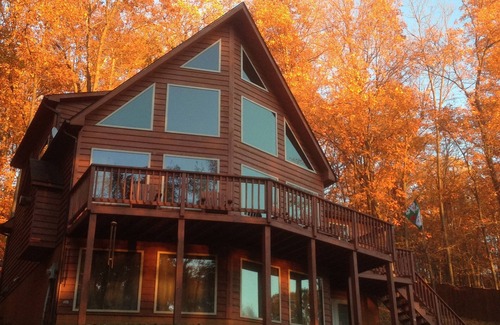 Front Royal House | 3BR 3 Level Chalet 60 Mi. W of Washington DC (Linden/Front Royal Va)-ADULTS ONLY