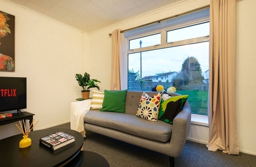 Bramcote House | 3br-5guests-parking-netflix-10mincentralnottingham
