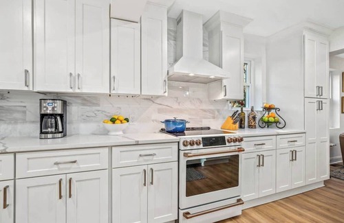 Wardour House | 3BR Annapolis Retreat Near Naval Academy Stadium