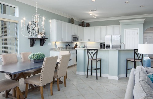 Sandestin Condo | 3BR Beach Villa w/6-Seat GOLF CART! Screened Porch, Pool, Beach Tram, Wharf.