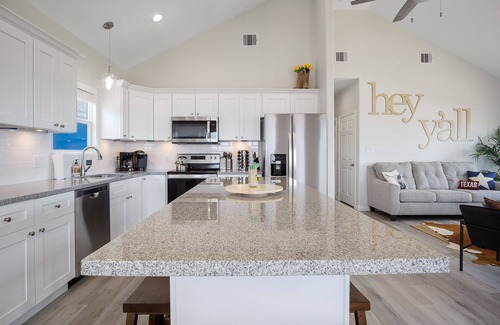 Port Bolivar House | 3BR Beachfront Retreat | Gulf Views, Wraparound Deck, Sleeps 12, Pet-Friendly, & More