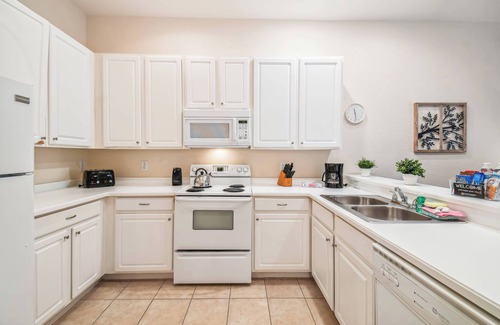 Bahama Bay House | 3BR Condo at Bahama Bay Resort
