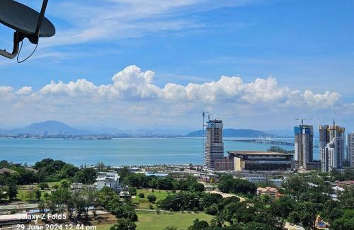 Gelugor Apartment | 3BR Condo at Gelugor by Hana Suite