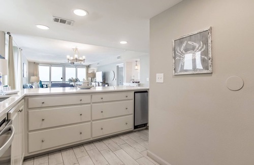Orange Beach East Condo | 3BR Condo Beachfront Sleeps 10 Pool