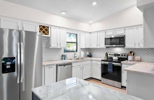 Butler Beach House | 3BR Family Getaway Steps to Sand & Sun