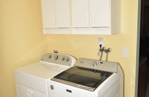 Sandalfoot Cove House | 3BR Home in Boca Raton - Waterfront, Close to Amenities, 20 mins to Beach