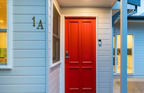 Sydney House | 3BR Home Lilyfield with parking*