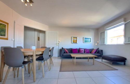 Riou - Petit Juas - Av de Grasse Apartment | 3BR in Cannes with Swimming Pool Terraces Parking & AC - BENAKEY