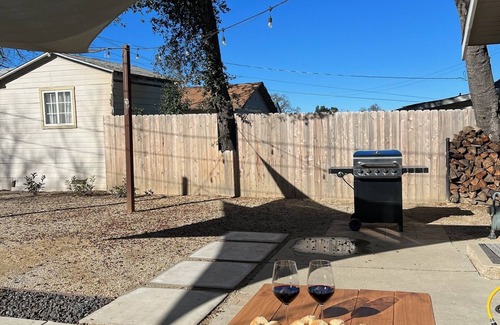 Paso Robles House | 3BR in Paso with EV Charger near Market Walk