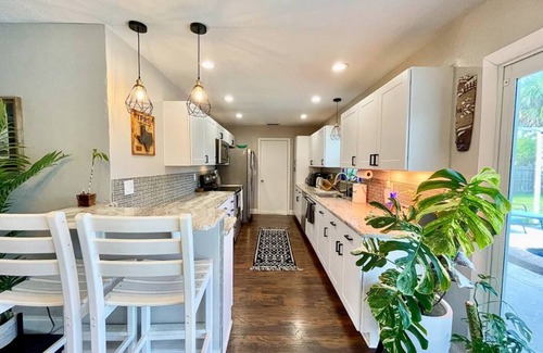 New Smyrna Beach House | 3BR l Pool | Family & Corporate Travel | Sleeps 8 PETS OK!
