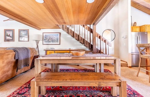 Mammoth Lakes Condo | 3BR + Loft/3BA Peaceful Condo in Snowcreek!