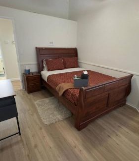 Palmdale House | 3BR & Loft near Palmdale Hospital- Shared Hm