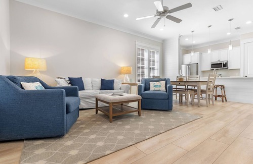 Sandestin House | 3BR Luxury Beach Bungalo w/6-Seater GOLF CART! Near Pool, Beach Tram, Wharf.