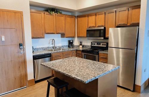 Grandville Apartment | 3BR Luxury Suite with Parking at The Grand Castle