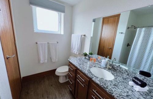 Grandville Apartment | 3BR Luxury Suite with Parking at The Grand Castle