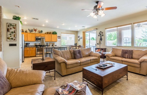 Augusta Ranch House | 3BR 'Mesa Haven' w/Heated Pool on Prime Golf Lot. 3 King beds!