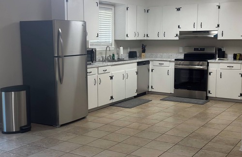 Hattiesburg House | 3BR Midtown Stay! Located on USM Campus! Perfect for Game Days and Getaways