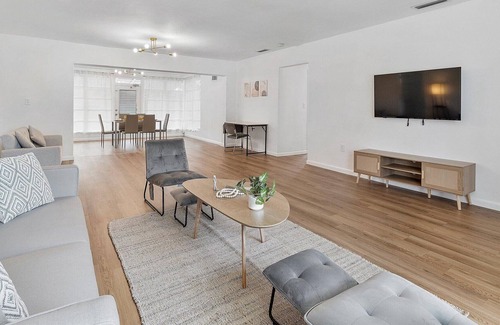 Ojus House | 3BR Newly Renovated Family Home in Miami