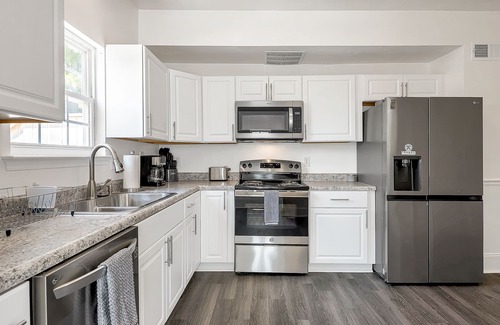 North Camellia Acres House | 3BR Norfolk Stay Convenient to Bases & ODU