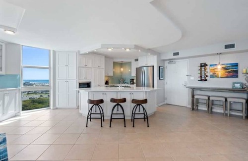 Villa Sabine Condo | 3BR Panoramic Island View + Washer/Dryer ~ Onsite Pool/Grills/Boat Launch