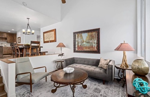 North Park City House | 3BR Payday Condo, Steps to PCMR & Golf